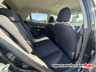 Toyota Auris — 13
