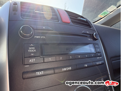 Toyota Auris — 18