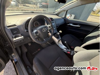 Toyota Auris — 8