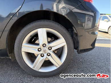 Toyota Auris — 27