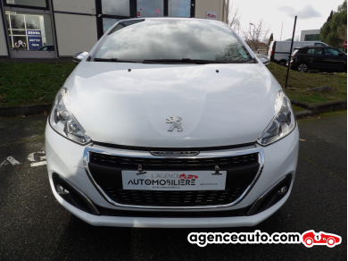 Peugeot 208 — 2