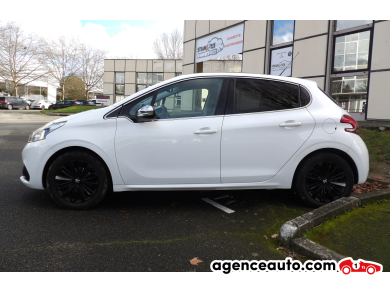 Peugeot 208 — 4