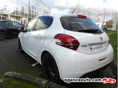 Peugeot 208 — 5