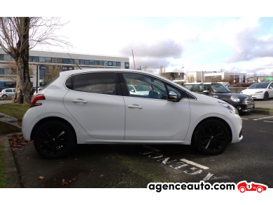 Peugeot 208 — 8