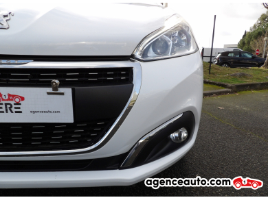 Peugeot 208 — 32