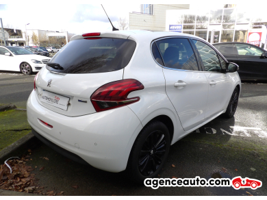 Peugeot 208 — 7