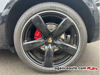 Porsche Macan — 32