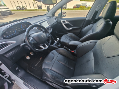 Peugeot 208 — 11