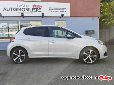 Peugeot 208 — 8