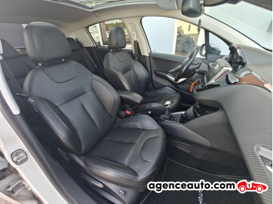 Peugeot 208 — 15