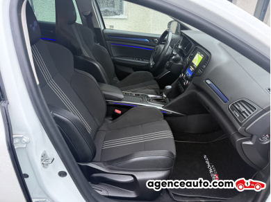 Renault Megane — 16