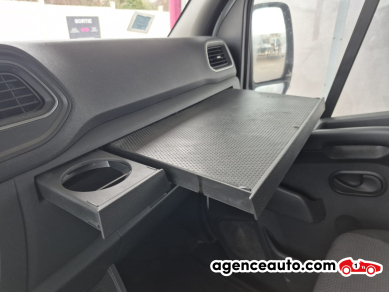 Renault Master — 23