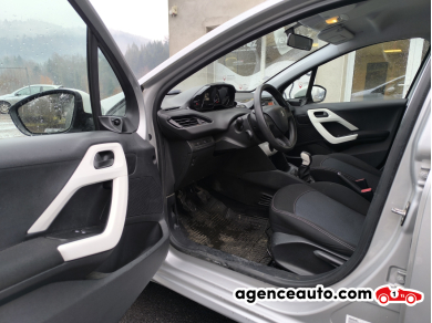 Peugeot 208 — 14