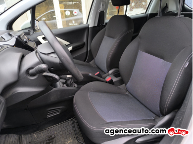 Peugeot 208 — 15