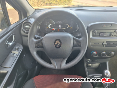 Renault Clio Estate — 17