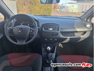 Renault Clio Estate — 18