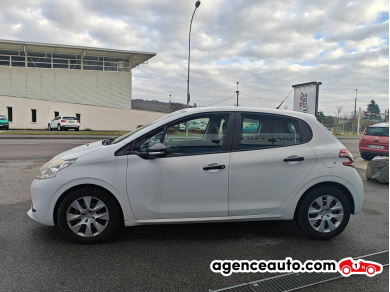 Peugeot 208 — 4