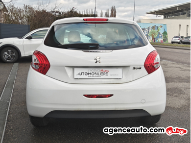 Peugeot 208 — 6