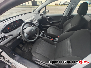 Peugeot 208 — 11