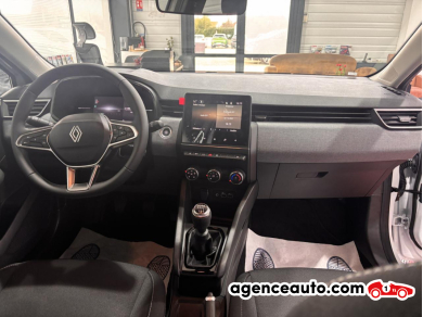 Renault Clio — 12
