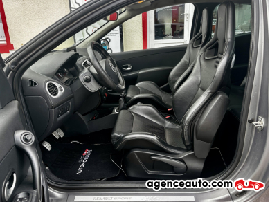 Renault Clio — 12