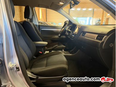 Mitsubishi Outlander — 11