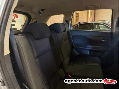 Mitsubishi Outlander — 17