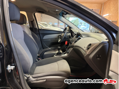 Chevrolet Cruze — 11