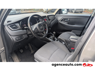Kia Carens — 9