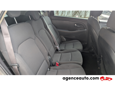 Kia Carens — 13