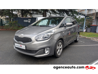 Kia Carens — 3