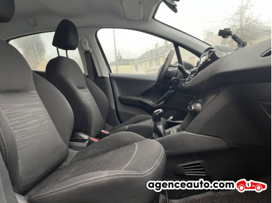 Peugeot 208 — 15