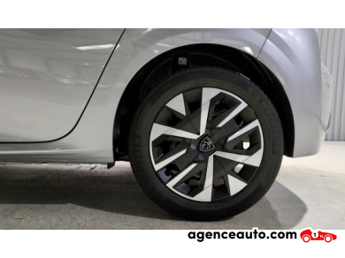 Peugeot 208 — 4