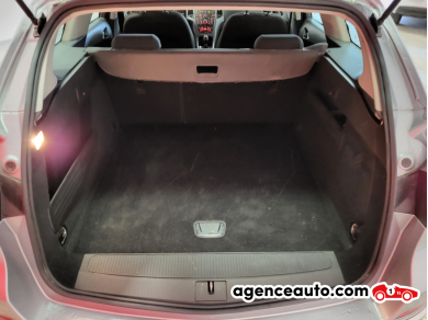 Opel Astra Sports Tourer — 24