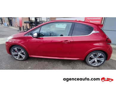 Peugeot 208 — 11