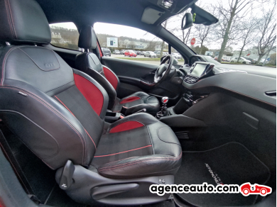 Peugeot 208 — 15