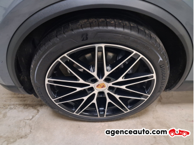 Porsche Macan — 36