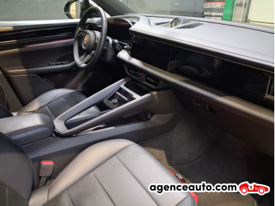 Porsche Macan — 32