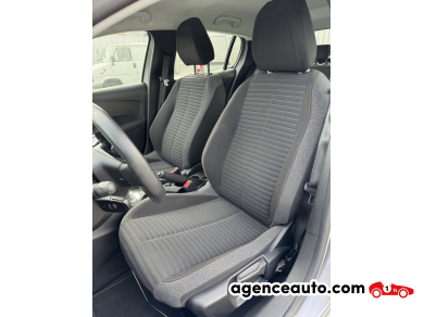 Peugeot 208 — 10