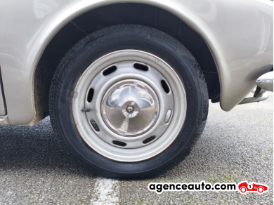 Renault Dauphine — 24
