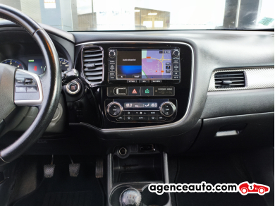 Mitsubishi Outlander — 16