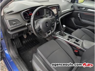 Renault Megane — 12