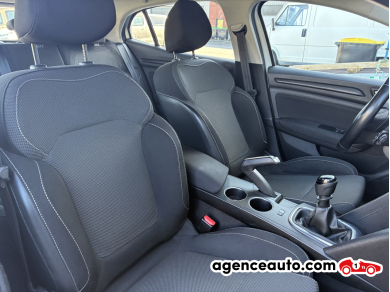 Renault Megane — 12