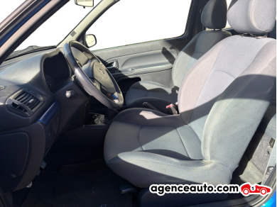 Renault Clio — 12