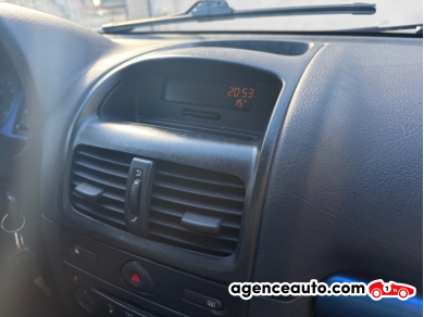 Renault Clio — 19