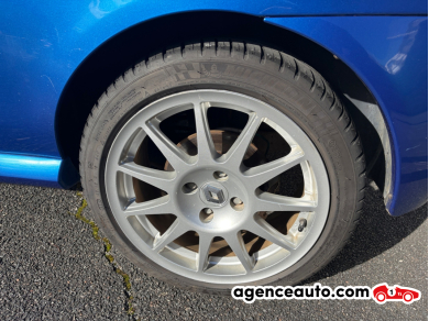 Renault Clio — 24