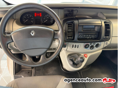 Renault Trafic — 14