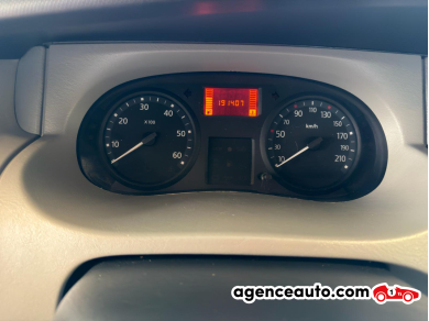 Renault Trafic — 13