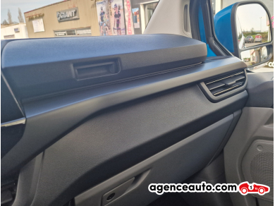 Ford Transit — 32