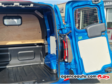 Ford Transit — 38